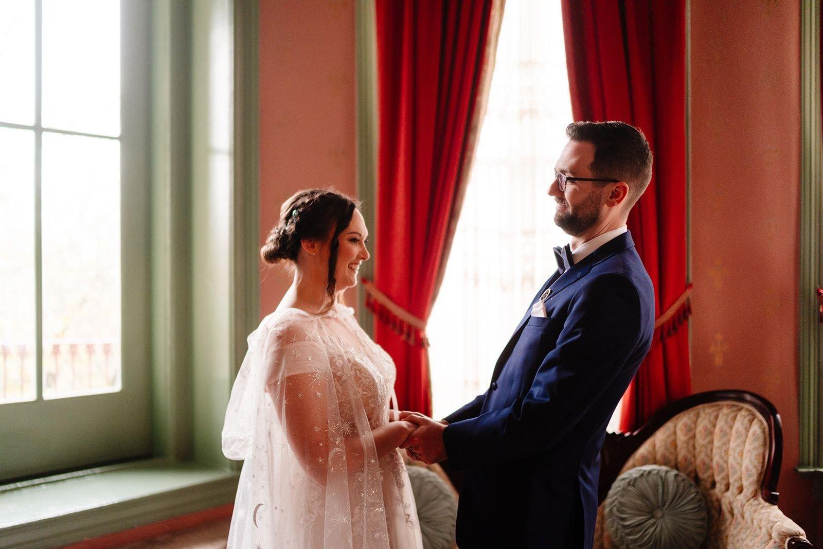 carousel-hero-element image-7